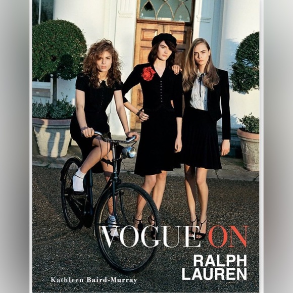 Vogue Book
Vogue on Ralph Lauren Large Coffee Table Book - Picture 8 of 8